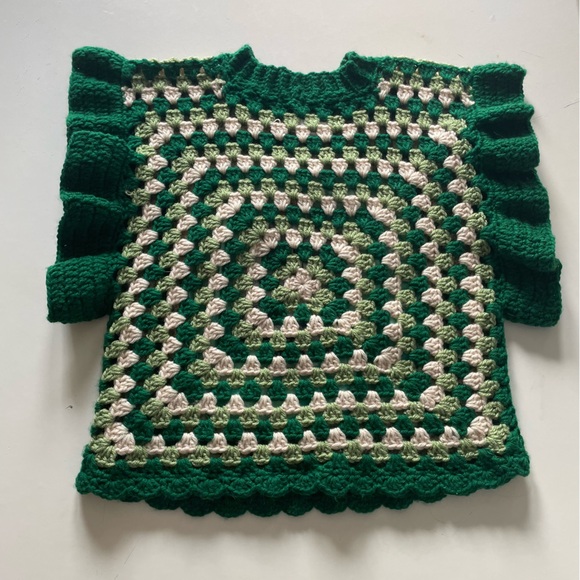 Handmade Crocheted sweater crop top with cat handkerchief design - Picture 2 of 3